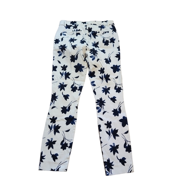 Gap signature Skinny  ankle white blue floral capri pants - Picture 8 of 10